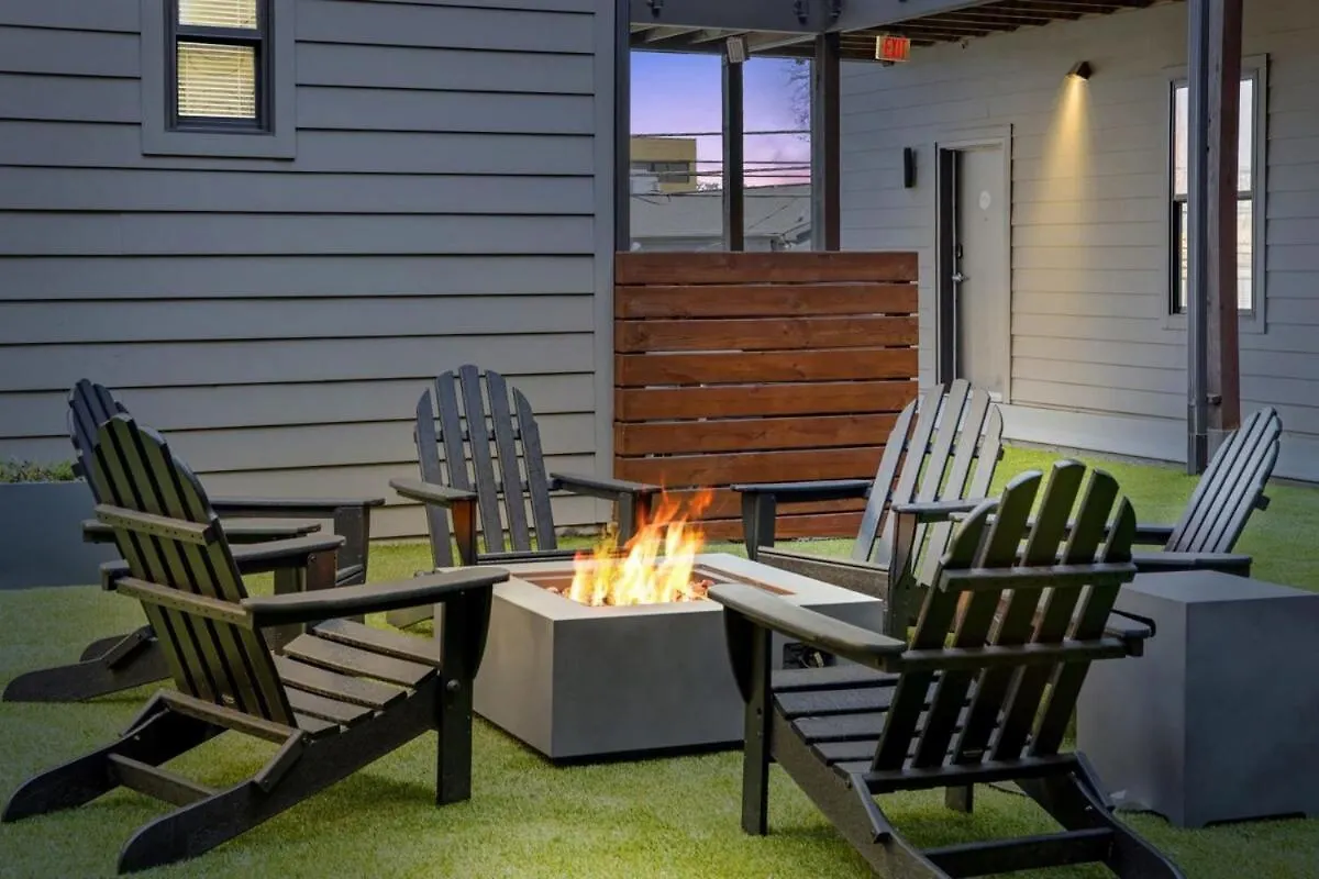 Апартаменты Two Cozysuites Charming Music Row Condos W Parking Нэшвилл